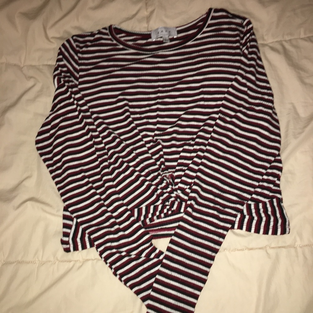 Long sleeve top waist